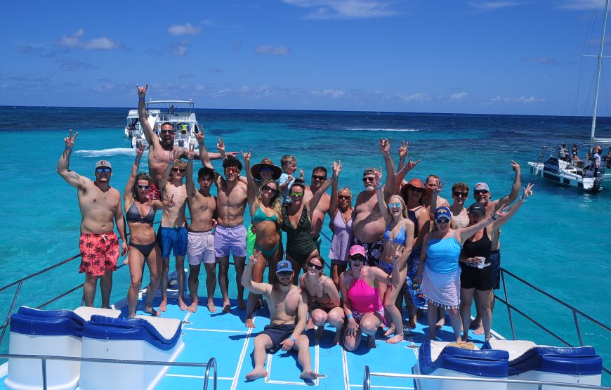 Private Boat Cruise with Music, Drinks & Snorkeling (Up to 15 people)
