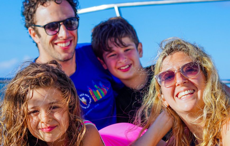 Private Boat Cruise with Music, Drinks & Snorkeling (Up to 15 people)